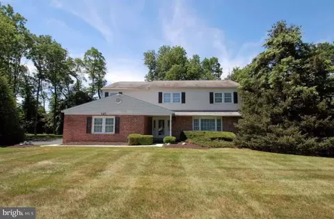 121 Caroline Dr, Collegeville, PA 19426