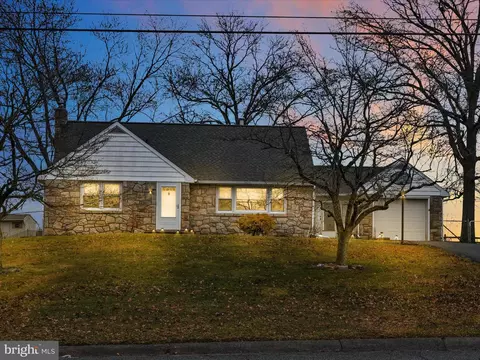1246 N Adams St, Pottstown, PA 19464