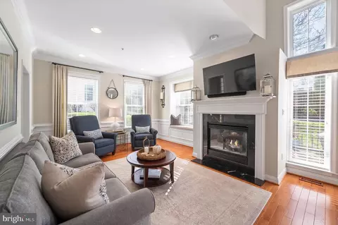 Living - 1135 Brians Way, Wayne, PA 19087 photo 2 of 5