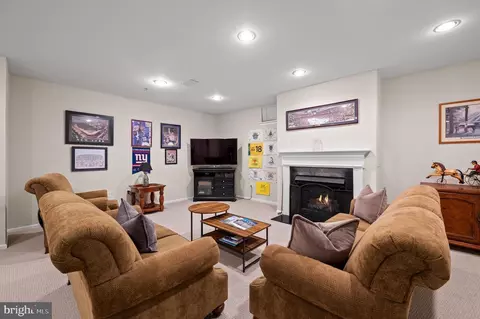 Living - 1135 Brians Way, Wayne, PA 19087 photo 4 of 5