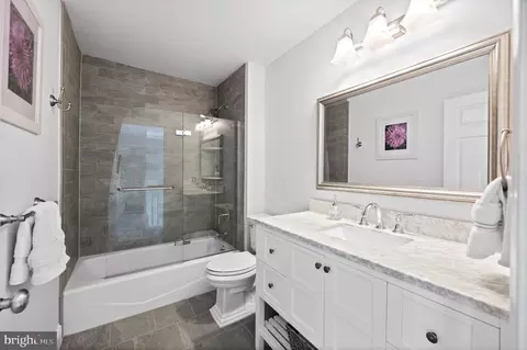 Bath - 1135 Brians Way, Wayne, PA 19087 photo 6 of 7