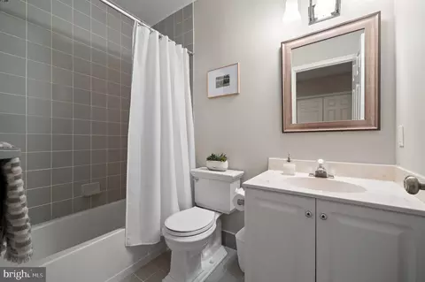 Bath - 1135 Brians Way, Wayne, PA 19087 photo 7 of 7