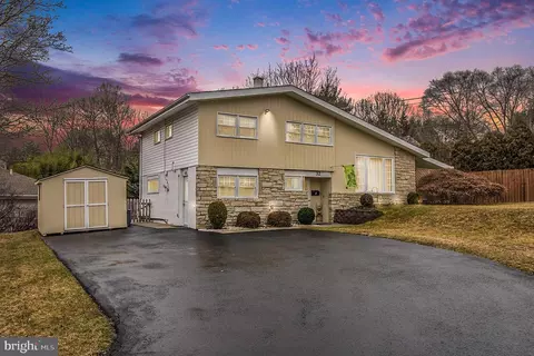 32 Red Rowan Ln, Plymouth Meeting, PA 19462