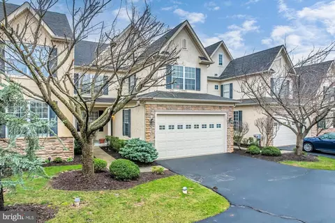 588 Hidden Lair Dr, Blue Bell, PA 19422