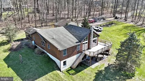 13 Schultz Rd, Green Lane, PA 18054
