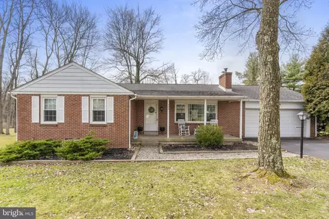 115 Sunset Dr, Lansdale, PA 19446