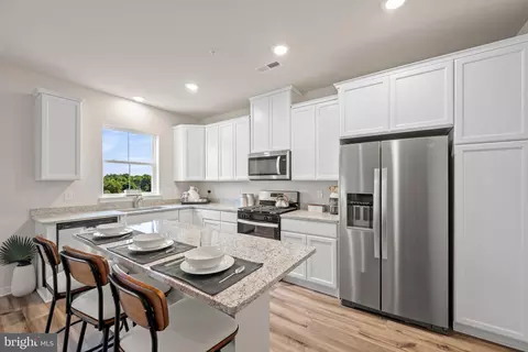 2 E Front St # B, Bridgeport, PA 19405