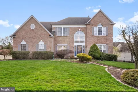 102 Tennyson Ln, North Wales, PA 19454