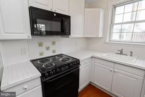 Kitchen - 2 Poe Ave, Wyncote, PA 19095 photo 3 of 3