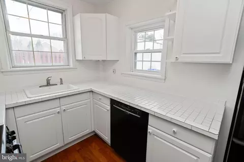 Kitchen - 2 Poe Ave, Wyncote, PA 19095 photo 2 of 3