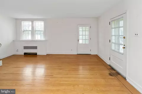 Entry Way - 2 Poe Ave, Wyncote, PA 19095 photo 1 of 2
