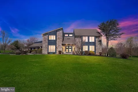 22 Miller Cir, Royersford, PA 19468