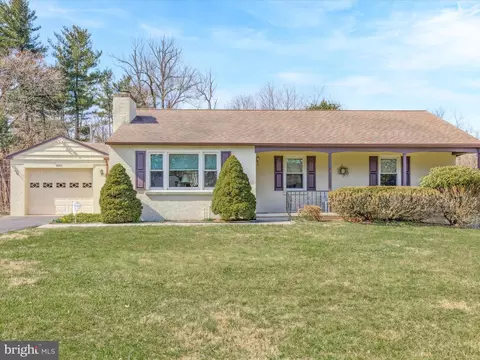 3264 W Mount Kirk Ave W, Norristown, PA 19403