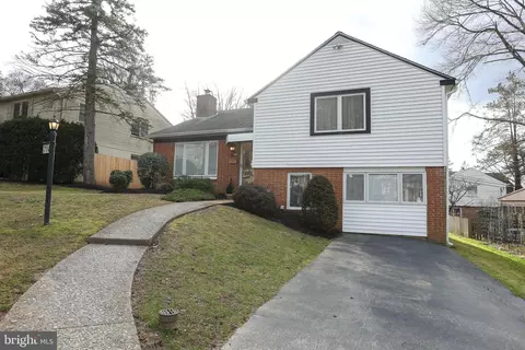 714 Oxford Rd, Bala Cynwyd, PA 19004
