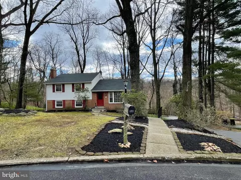 639 Crestwood Rd, Wayne, PA 19087