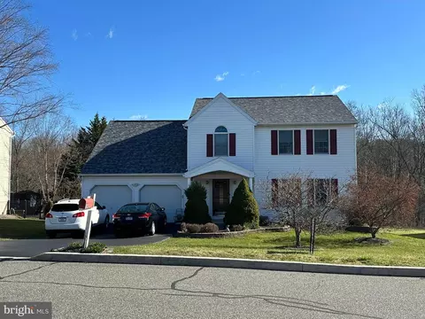 1392 Juniper St, Pottstown, PA 19464