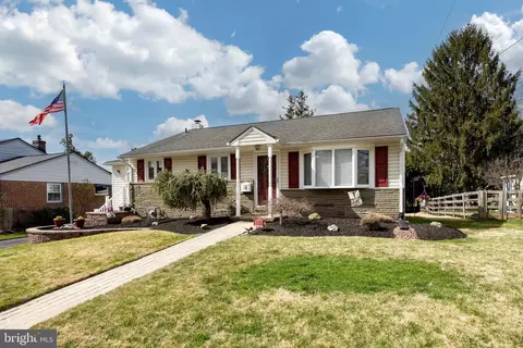 121 Reiffs Mill Rd, Ambler, PA 19002