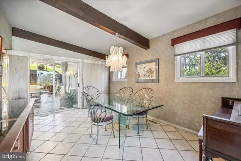 Dining - 804 Pardee Ln, Wyncote, PA 19095 photo 2 of 3