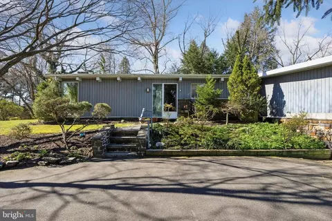 Exterior - 804 Pardee Ln, Wyncote, PA 19095 photo 10 of 11