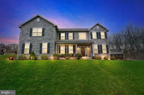 9 Pennstone Ct, Schwenksville, PA 19473