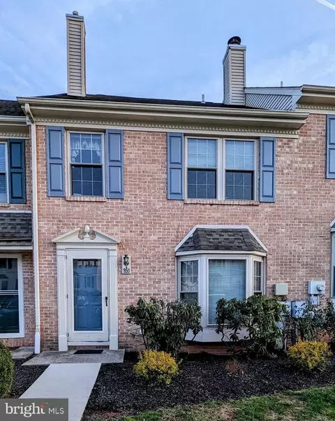 950 Maple Glen Cir, Pottstown, PA 19464