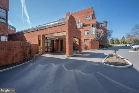 101 Cheswold Ln #4-B, Haverford, PA 19041
