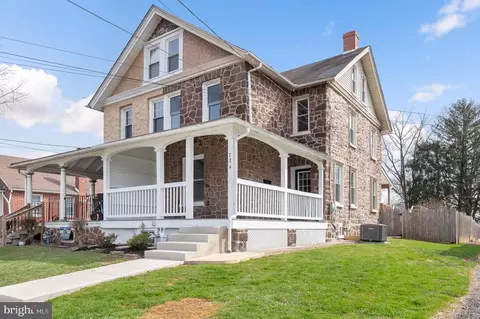 724 Walnut St, Royersford, PA 19468
