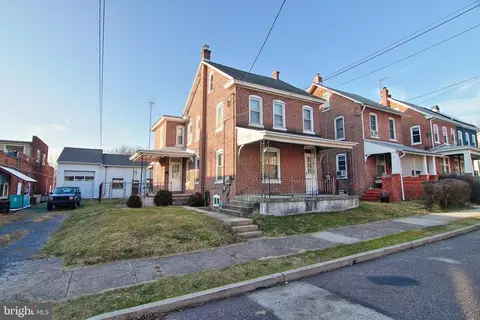 411-415 E Vine St, Pottstown, PA 19464