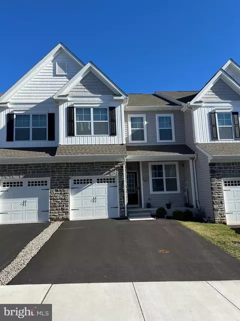 143 Everleigh Dr, Royersford, PA 19468
