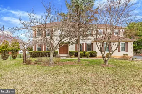 107 Oval Ln, North Wales, PA 19454