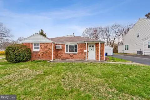 811 Woodbrook Ln, Plymouth Meeting, PA 19462