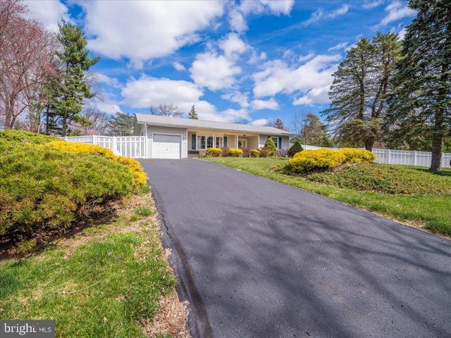 1517 Chalk Ave, Blue Bell, PA 19422