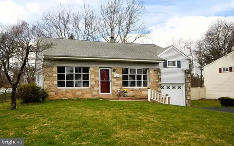 14 Linda Ln, Hatboro, PA 19040