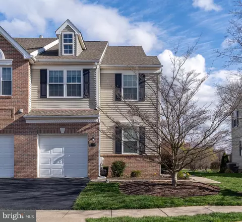 136 Jordan Ct, Royersford, PA 19468