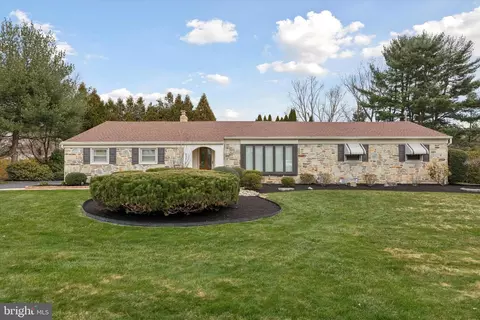 333 Emerson Rd, Huntingdon Valley, PA 19006