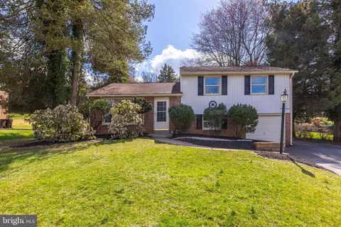 616 Bob White Rd, Wayne, PA 19087