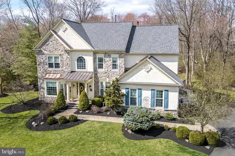 341 Sun Valley Dr, Ambler, PA 19002
