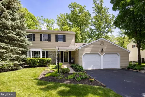 1048 Shearwater Dr, Norristown, PA 19403