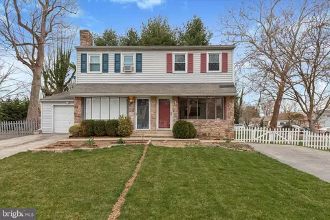 430 Woodland Ave #B, Horsham, PA 19044