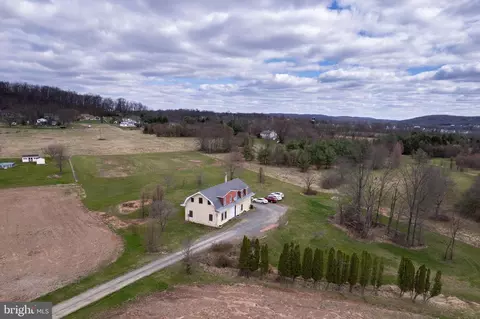 243 Schlegel Rd, Gilbertsville, PA 19525