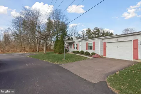 256 Chadwick Ct, Souderton, PA 18964