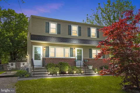 327 Garden Ave, Horsham, PA 19044
