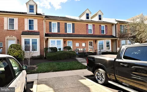465 Dalkeith Ct, Harleysville, PA 19438