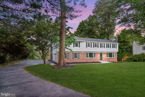 250 Gulph Hills Rd, Wayne, PA 19087