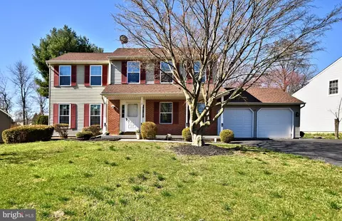 120 Canterbury Ln, Lansdale, PA 19446