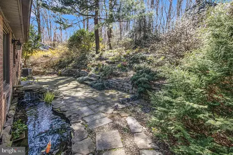 Exterior - 507 Brookwood Rd, Wayne, PA 19087 photo 7 of 10