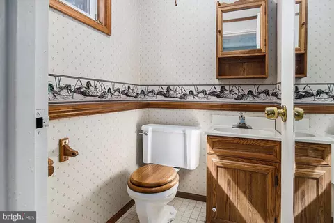 Bath - 507 Brookwood Rd, Wayne, PA 19087 photo 5 of 5