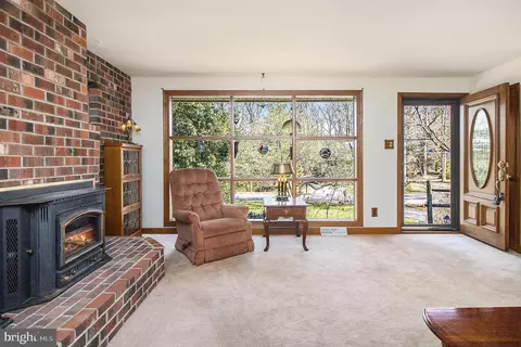 Living - 507 Brookwood Rd, Wayne, PA 19087 photo 1 of 5