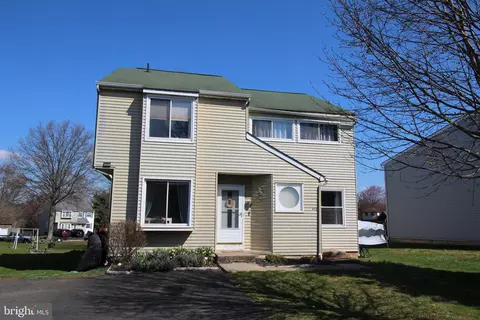 253-255 Danielle Dr, Harleysville, PA 19438