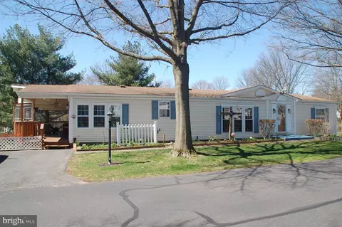 426 Westbury Dr, Souderton, PA 18964